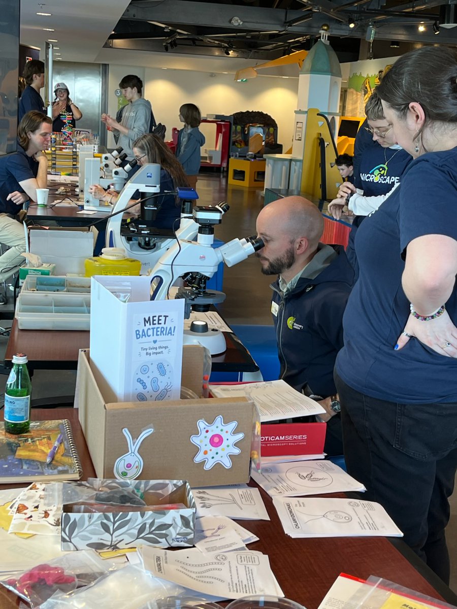 GenomeAtlantic's tweet photo. DNA extraction from strawberries was THE hit at this year's Microscape Biodiversity Day at the @DiscoveryCntr. @GenomeAtlantic is proud to sponsor this annual event. Big thanks to Dr. John Archibald and volunteers from @DalhousieU &amp; @AcadiaU! https://t.co/DjfVVNd4WU