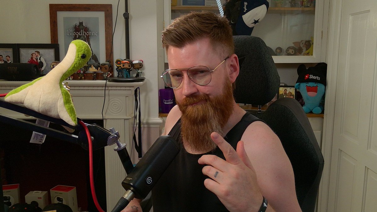 BrophersX's tweet photo. WE LIVE!

It's too hot, but Apex is calling. Back from MCM and I need the good vibes. So let's get this going shall we!?

I need to learn Ballistic more... for reasons.

Twitch: Brophers https://t.co/leotVmIWVO