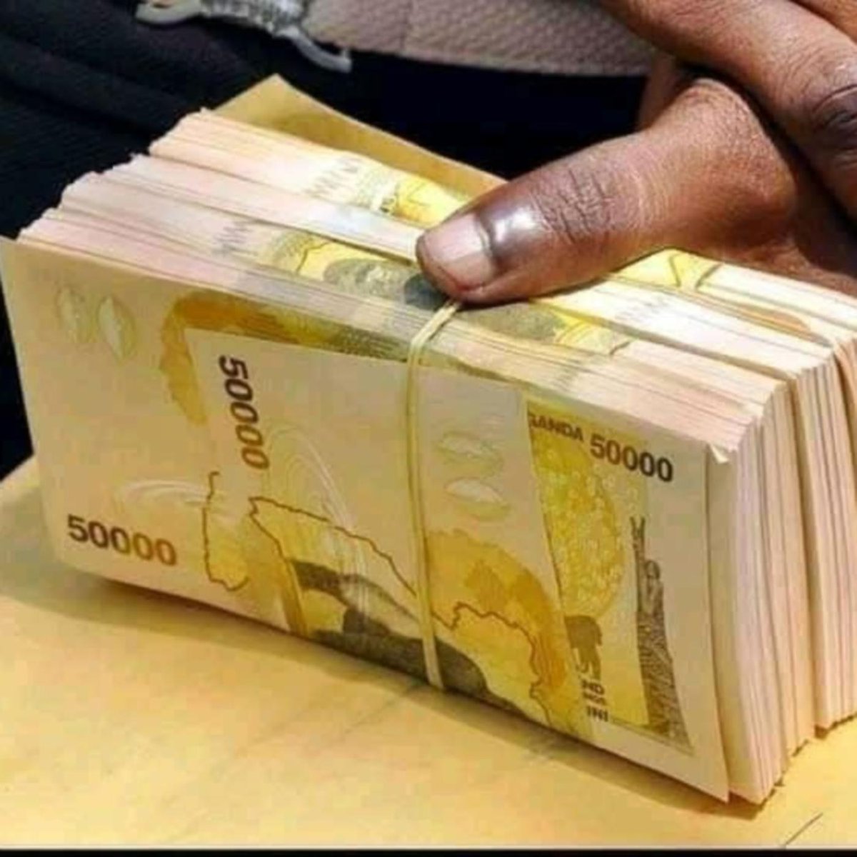 AturindeBoaz's tweet photo. @Kisfra1 Need quick cash in Uganda?*   Get up to UGX 70M with relaxed term 🚗 Logbook Loans - 2.5%, cash in 2hrs. Keep driving.   📷 Car Top-Up - 2.8%, finance 70% of car value. WhatsApp 0752815731  📷#LoansUganda #BackToSchool #Uganda #ugandaparliamentexhibition https://t.co/GkFXmn0OXc