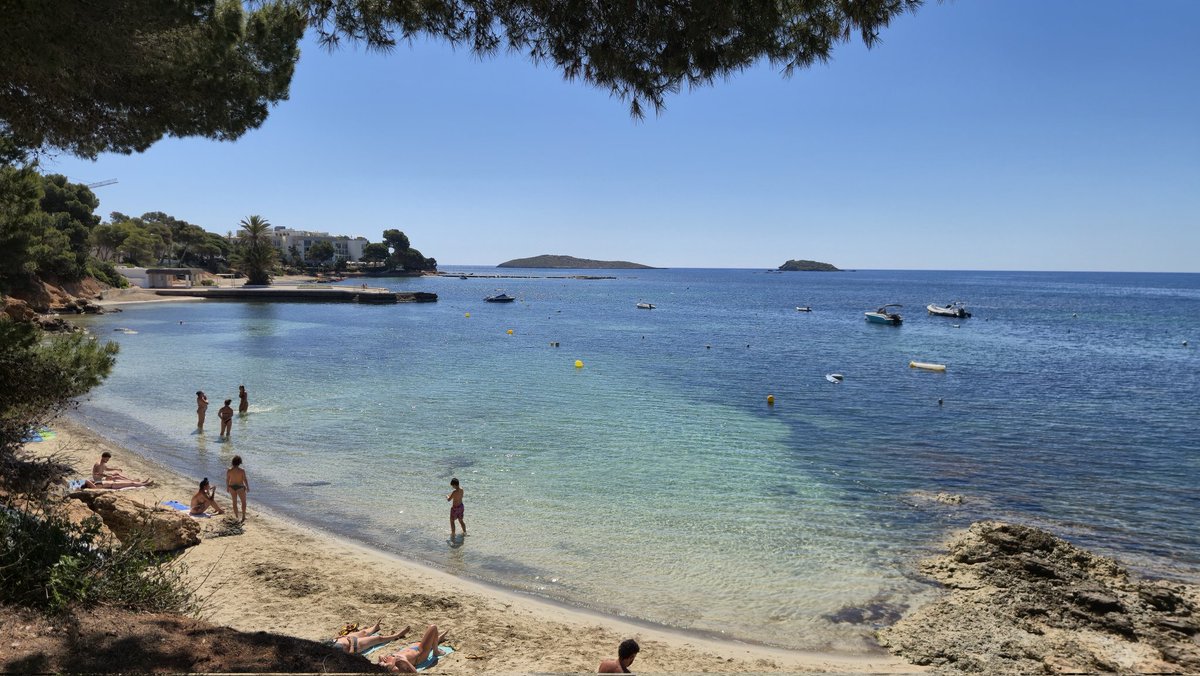 mulesee's tweet photo. Beautiful walk today, 7.8km from Saint Eulalia to EsCane, Ibiza. Always love to do this walk at least once while here. https://t.co/YbXQdbtkko