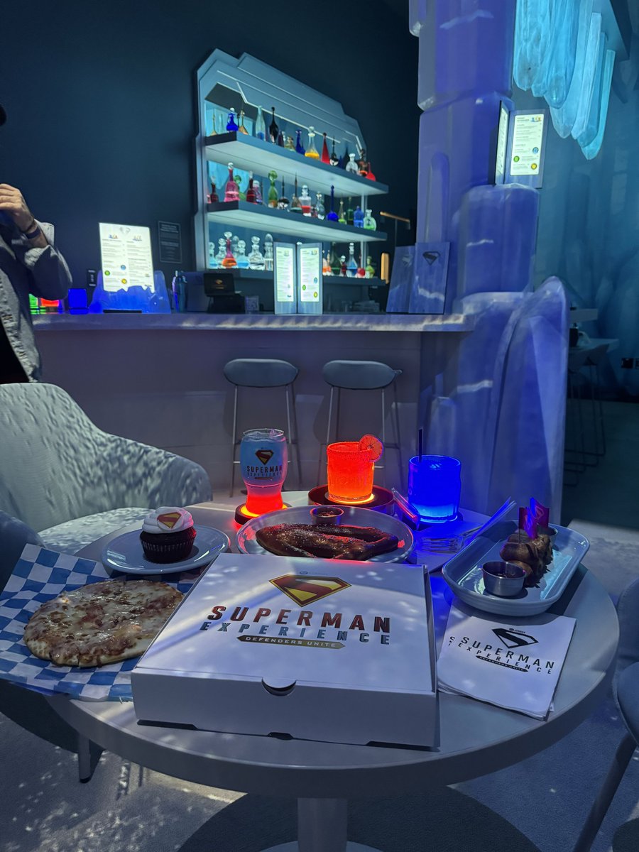 Axel🦇 tweet media
