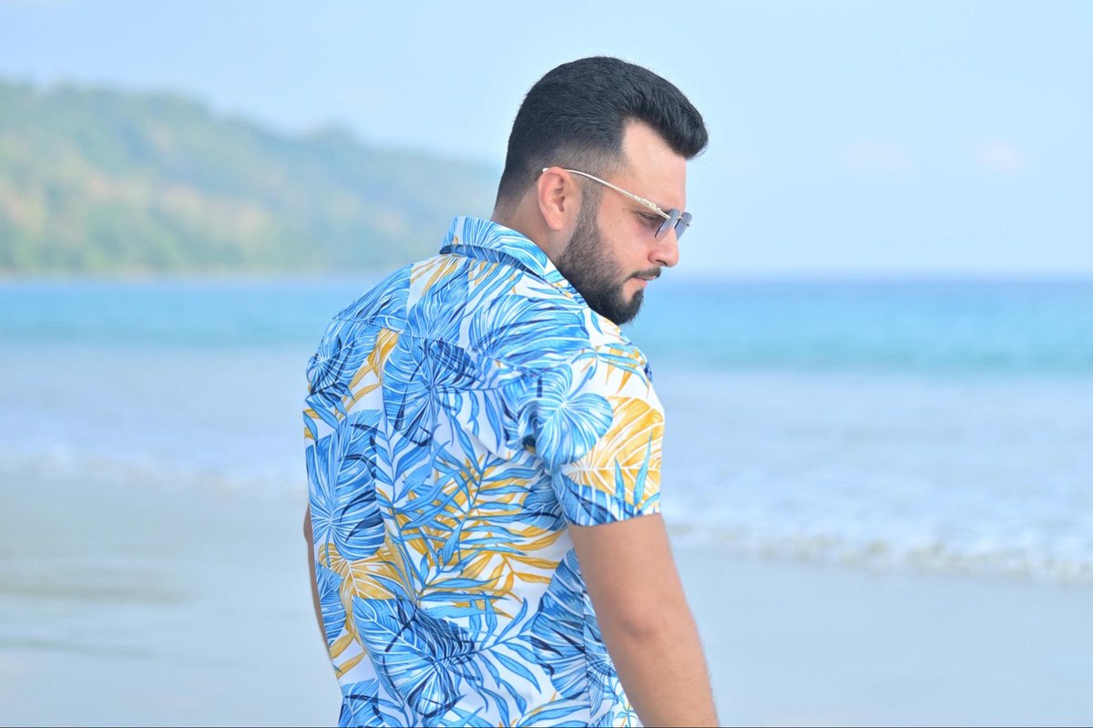 HolidayTram's tweet photo. A love story like this! ❤️

📸: Mr. Akshay Shokeen #Andaman

#HolidayTram #ShapingYourDreamVacation https://t.co/yLkF52bCAg