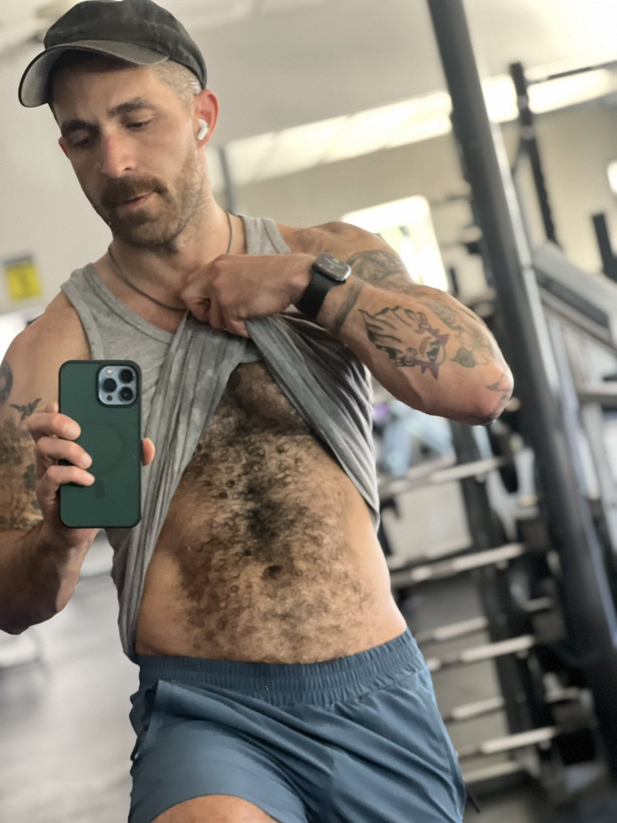 sam’s sorta slutty dad tweet media