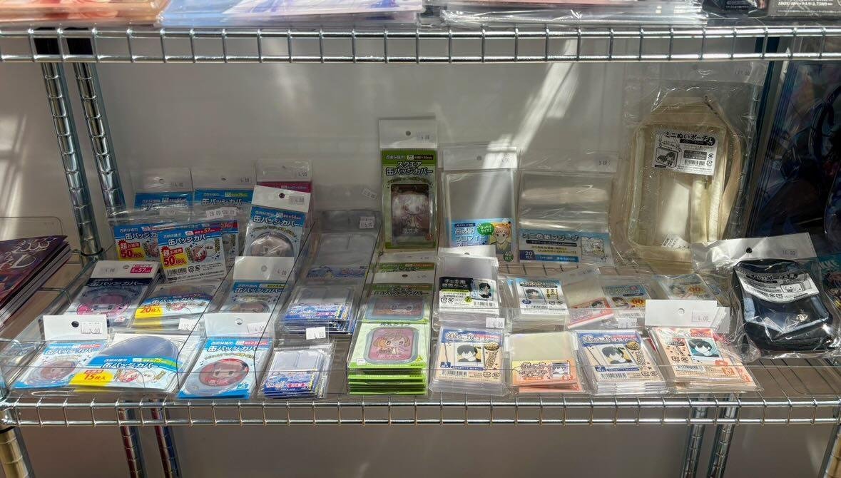 animate_LDN's tweet photo. Looking for anime accessories?✨✨
Badge covers, photocard sleeves, and more are available in store!

Find the perfect items for your oshikatsu💓

📍The Sidings　Waterloo,SE1 7BH
animate London POP UP Store

#animateLondon https://t.co/ytNiqPZxSs