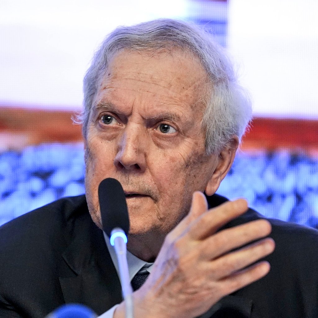 nexustransfer's tweet photo. 🚨 Aziz Yıldırım: "Yarın Londra'da forvet transferleri için görüşeceğiz. Anlaştıktan sonra ikisinin de ismini açıklarız. Belki kendi ağızlarından duyarsınız." https://t.co/3CrRPgWlyX