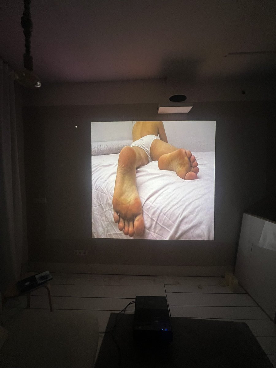 inpublicc's tweet photo. Alejandro’s feet https://t.co/cpW89EAh4V