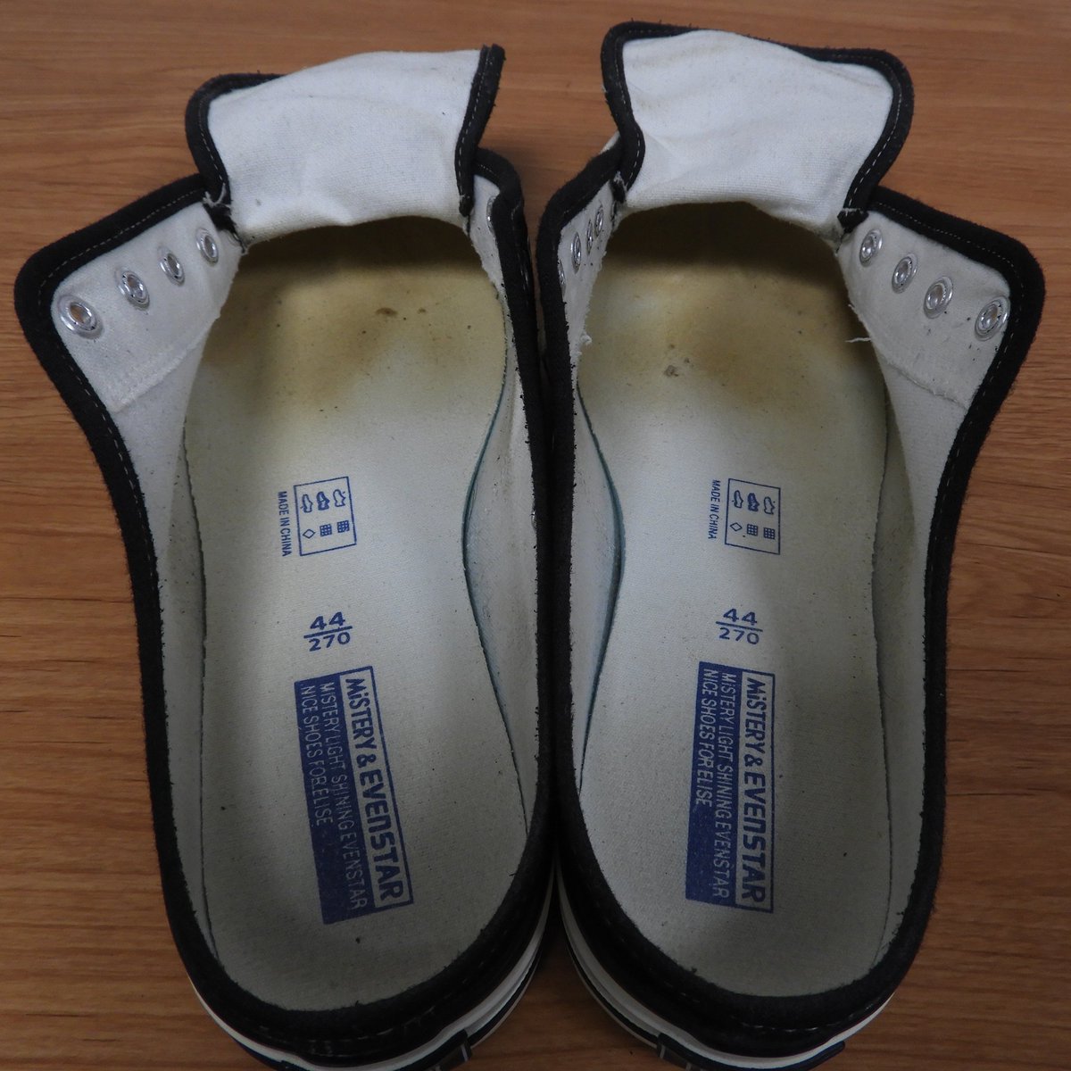 Stinkyfeet_Jie's tweet photo. For overseas enthusiasts, I will be releasing two pairs of shoes soon. If you are interested, feel free to message me for more details. https://t.co/r54o9f1ceY