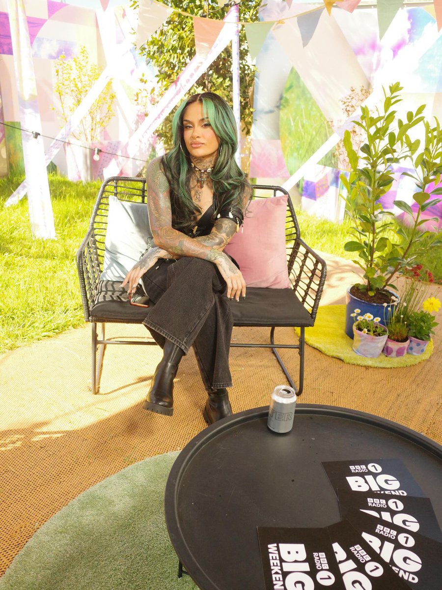 wavecheckers's tweet photo. Kehlani backstage at BBC Radio 1's Big Weekend📻 https://t.co/vb0qIxUsJZ