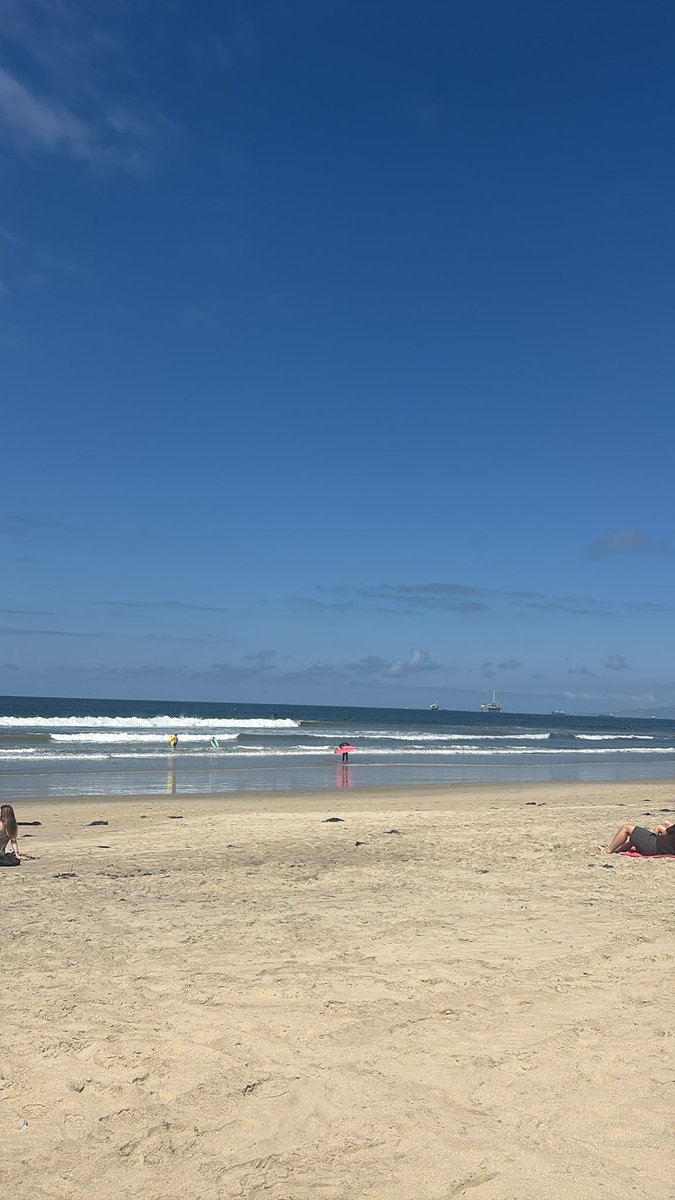 Cheska 🏄‍♀️ tweet media