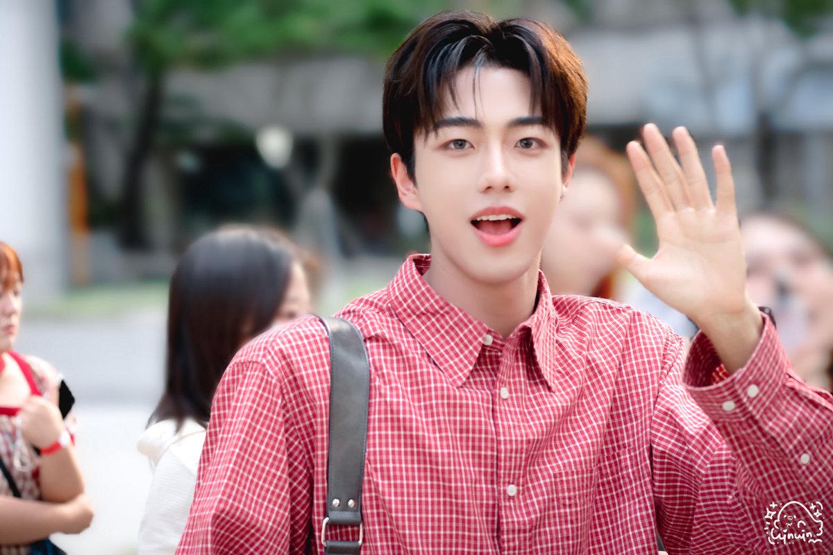 Winwin_Rowan's tweet photo. 𝟐𝟎𝟐𝟔𝟎𝟓𝟐𝟓

♡̷̷ˎˊ˗ ☁︎ ༄   

#颜秋越 #ROWAN #로완
#MODYSSEY #모디세이 https://t.co/kirb73KuWU