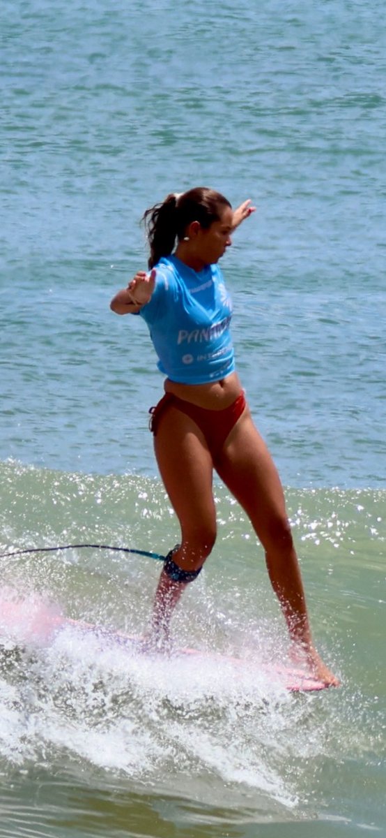 VistazoD's tweet photo. *Lia Díaz a un paso del Tour Mundial de longboard*

- La máxima exponente del longboard femenino en Costa Rica competirá en el último evento clasificatorio siendo líder del ranking norteamericano.

#liadiaz #surfcostarica #luissilesbriceño #VistazoDeportivo https://t.co/yUDK2ijrPy