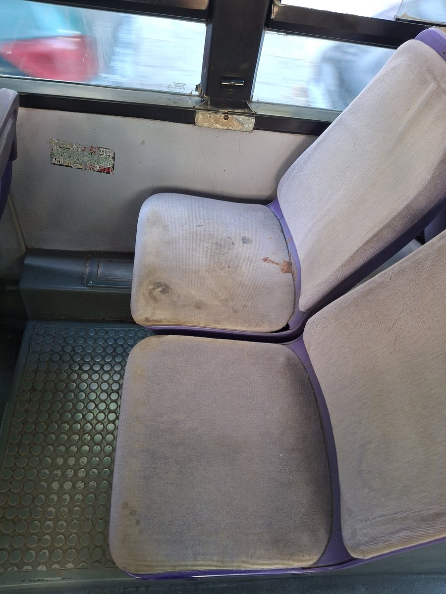 _periergos_'s tweet photo. Δύο εβδομάδες μετά ξαναπέτυχα το συγκεκριμένο τρόλεϊ. Η κατάσταση παραμένει η ίδια. @kyranakis θες να δεις αν έχουμε αντισώματα στη χολέρα; #κυβέρνηση_Μητσοτάκη https://t.co/Y4P5GKPpZV