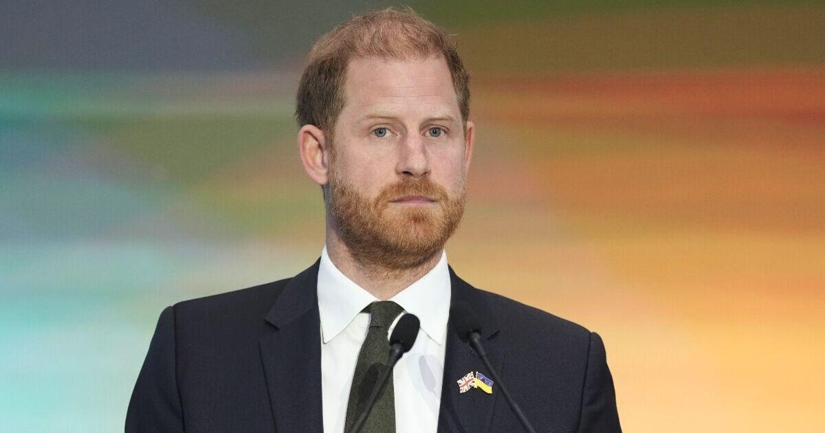 Daily Express tweet media