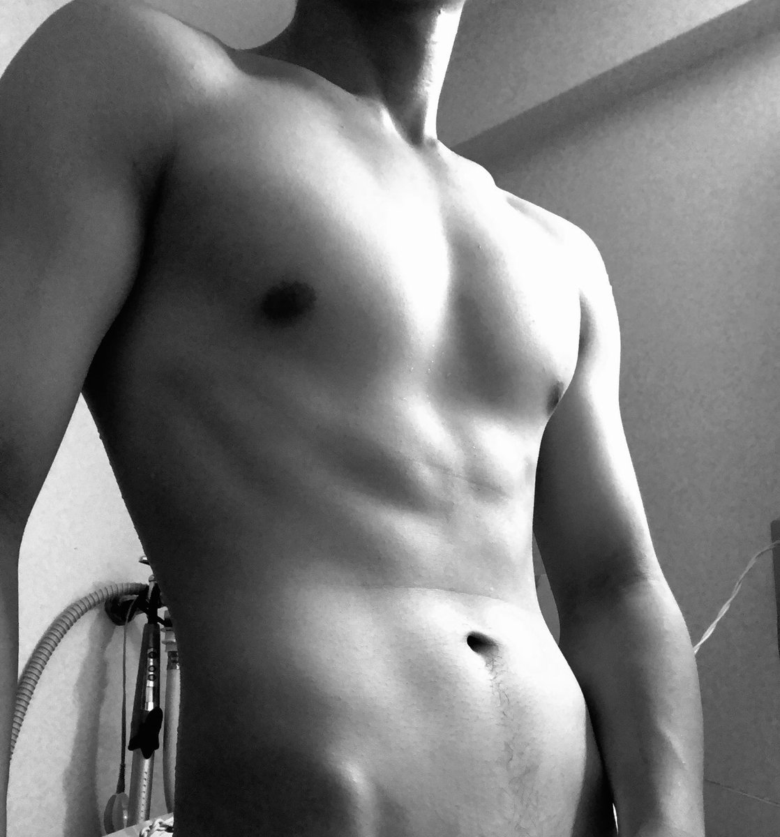 r18light_man's tweet photo. 自己紹介
年齢:22
住み:兵庫
名前:来人
身長:175
体重:68
好きなもの:旅行、おしゃべり、料理（免許持）
嫌いなもの:鬱陶しい酔っ払い

その他雰囲気はメディアみてね〜
基本雑多垢みたいに使います

#裏アカ男子 #裏垢男子 #裏アカ女子と繋がりたい #いいねでＤＭ #うらあか女子とつながりたい https://t.co/2wFzUIwwxf