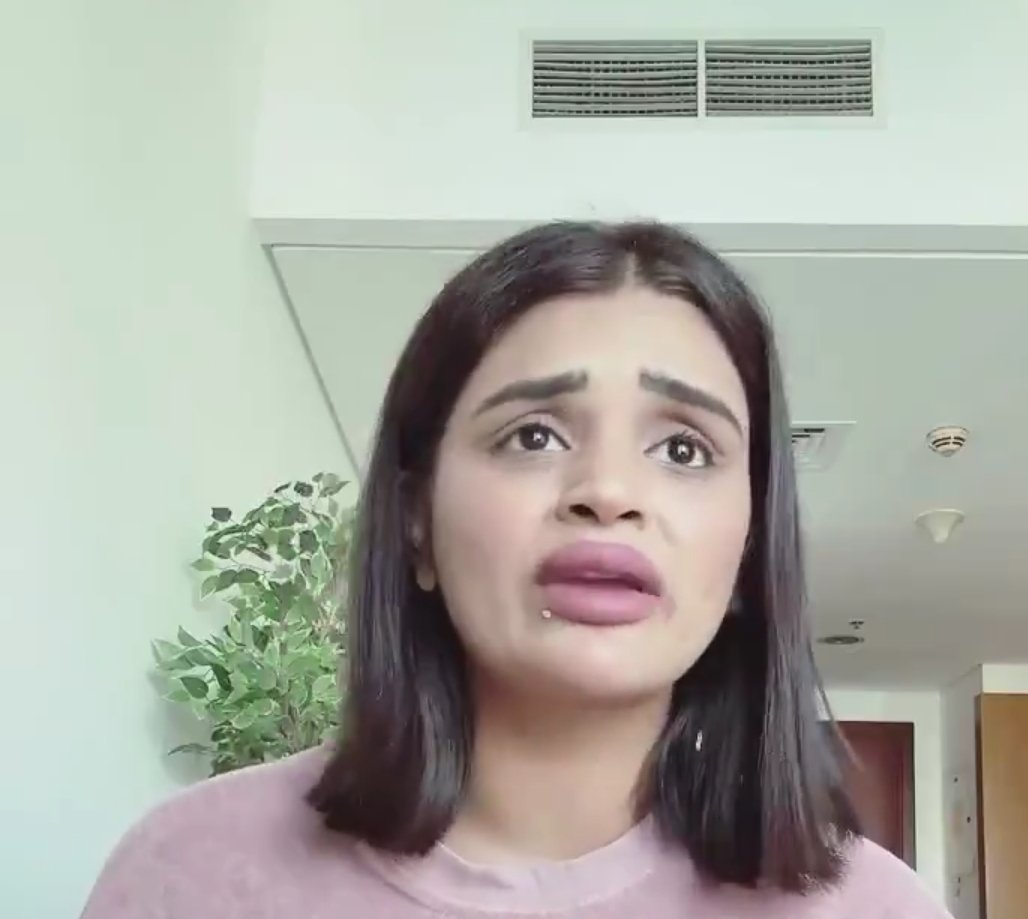 Ananya tweet media