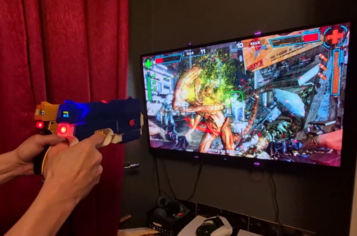 DigiBitsGaming's tweet photo. @GAMERTAGVR Sucks no VR version. This sent me down the rabbit hole of Gun4IR / OpenFIRE &amp; 3D printed light guns for using on emulators for PC &amp; MiSTer. Managed to get hold of some PiCon guns with arcade recoil &amp; LCD screens for ammo counts etc off eBay, pretty sweet. https://t.co/hTbny66zo6