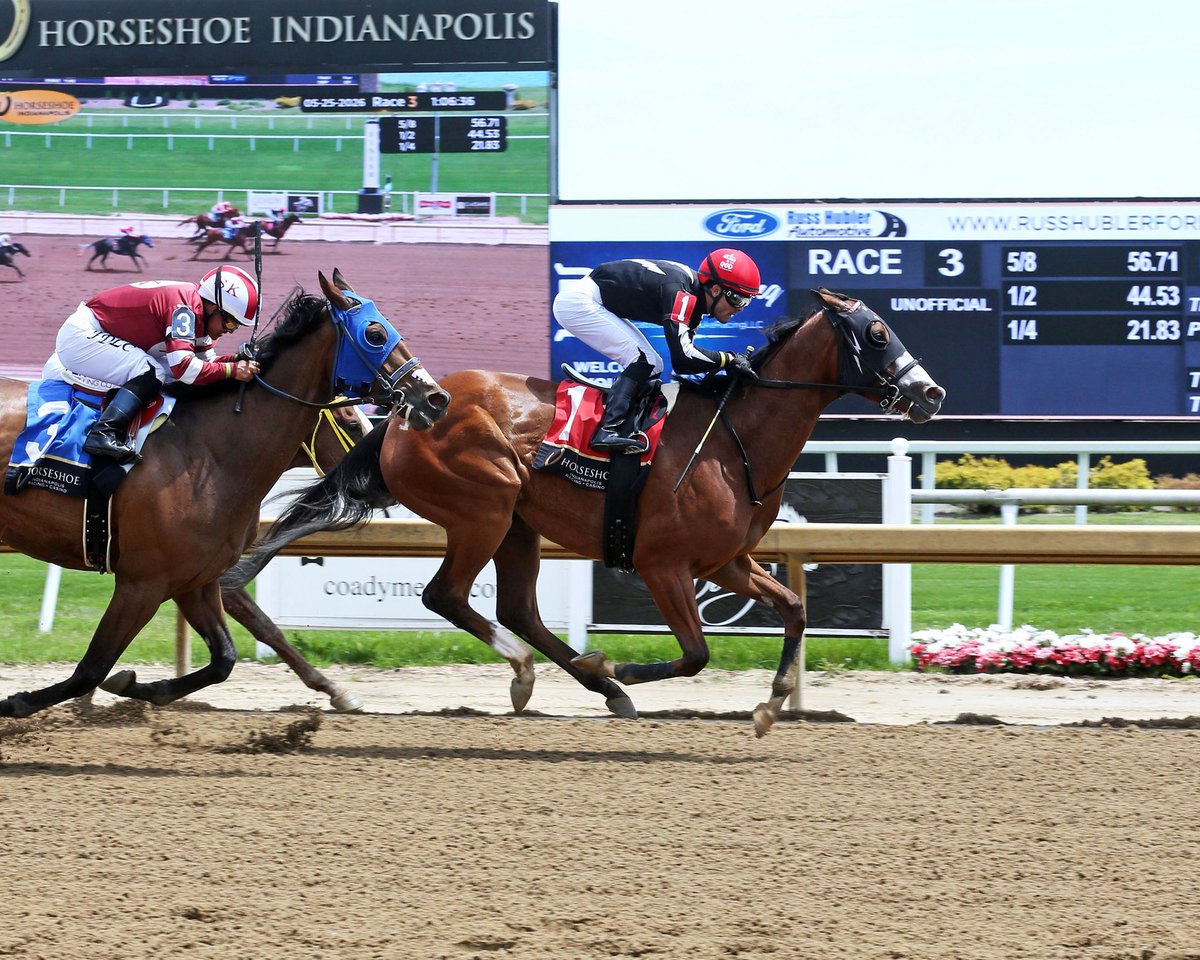 JohnGDooley's tweet photo. FACE THE FUTURE ($6.80) repels fire from TEXAS FREE and TAIL GUNNER to win the sprint headliner @HSIndyRacing, with determination on Memorial Day, with @JockeyJoeRamos for Danny Simpson and Mr. Louie in 1:03.24 (Fast). https://t.co/poXskywuiJ