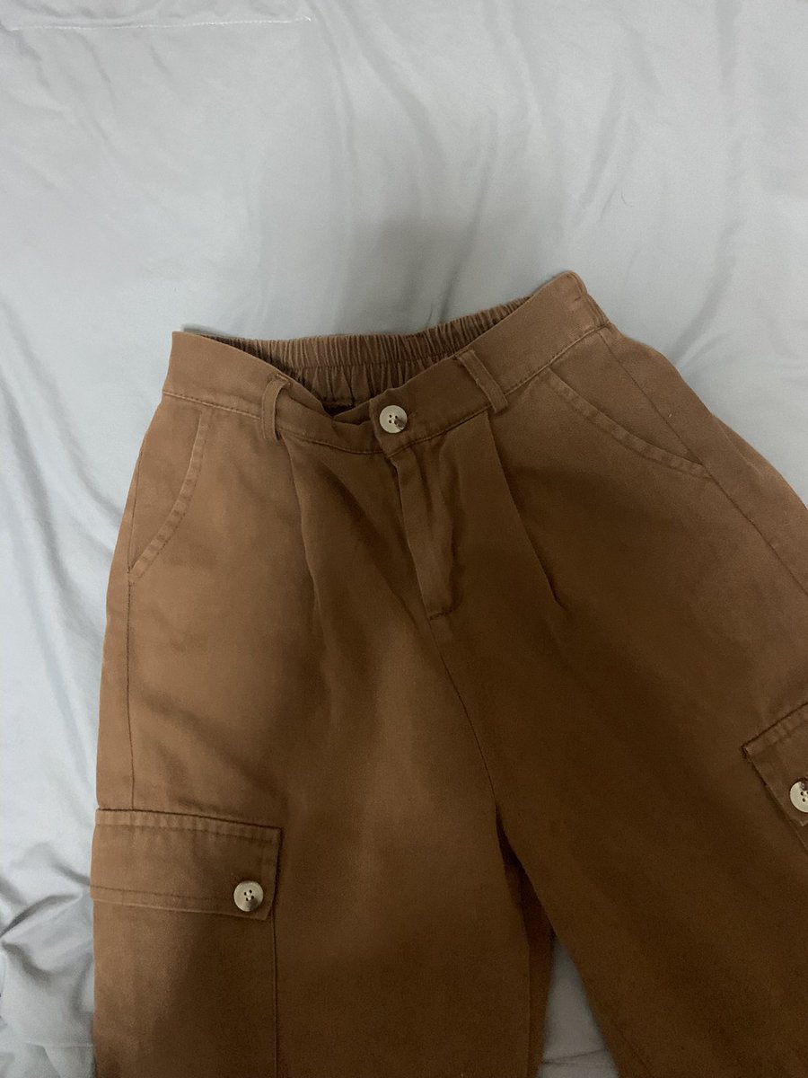Aoperu2's tweet photo. กางเกงสีน้ำตาล 70฿📍ค่าส่ง 30 เอวยืดได้ถึง 31 #ส่งต่อเสื้อผ้ามือ2 #ส่งต่อเสื้อผ้ามือสอง #เสื้อผ้ามือสอง #ส่งต่อเสื้อผ้า https://t.co/Y9ijVm4jvg