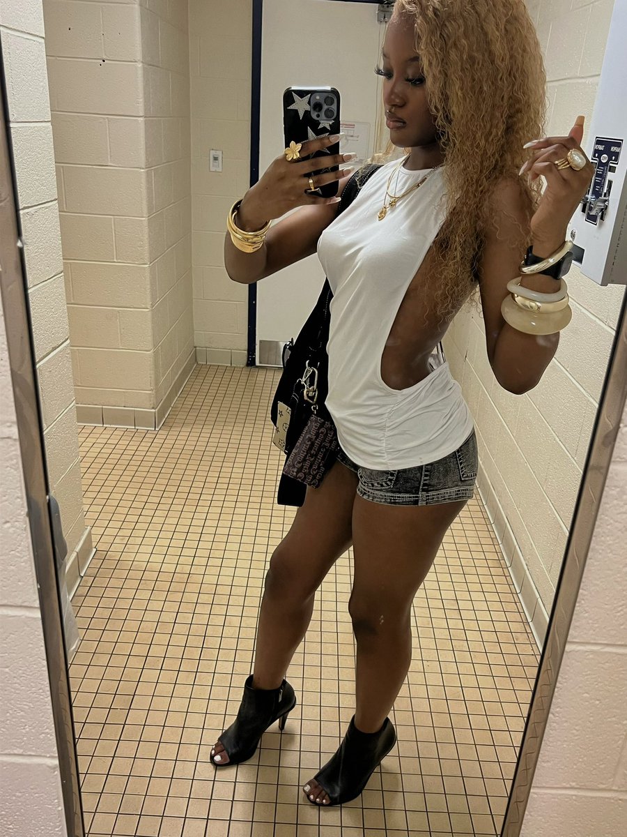 tia da minx 🐆 tweet media