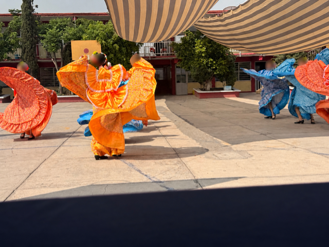 Sec_Tenoch120's tweet photo. Felicitamos con gran orgullo al grupo de danza de nuestra institución por su destacada participación en el Concurso de Danza a nivel zona. https://t.co/ZciqpbfOFc