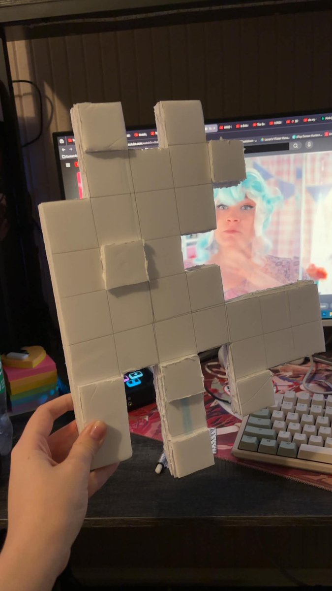 NamiInuVT's tweet photo. Hehe, we do be mine-crafting~ 😉

Yes I was watching Sarah Spaceman in the background XD https://t.co/cJ13l2vU7o