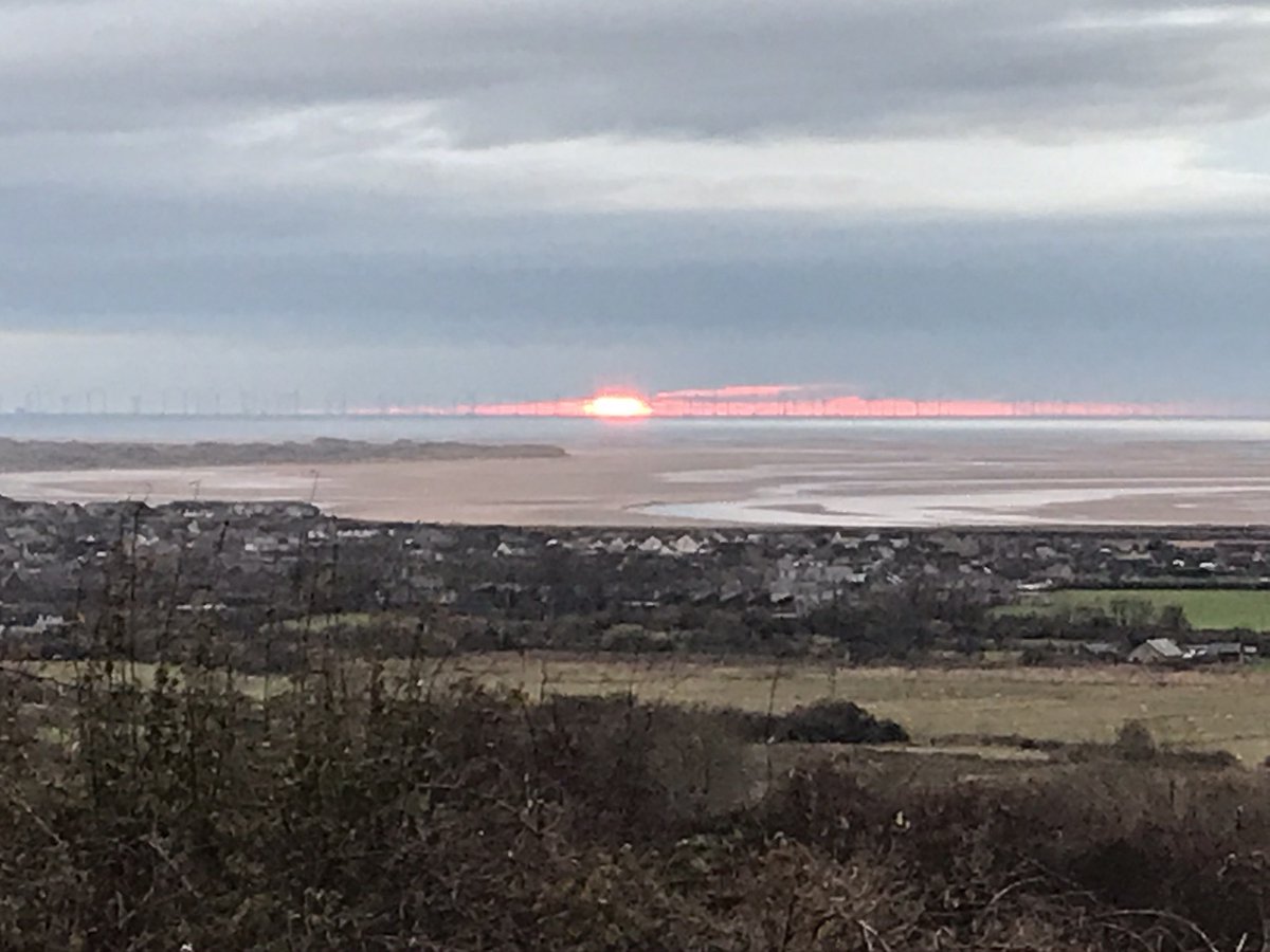 FJB19's tweet photo. @jabbakoppie Yeah, you just know on a day like this, the sunset will be spectacular. https://t.co/Q44lb6lYra