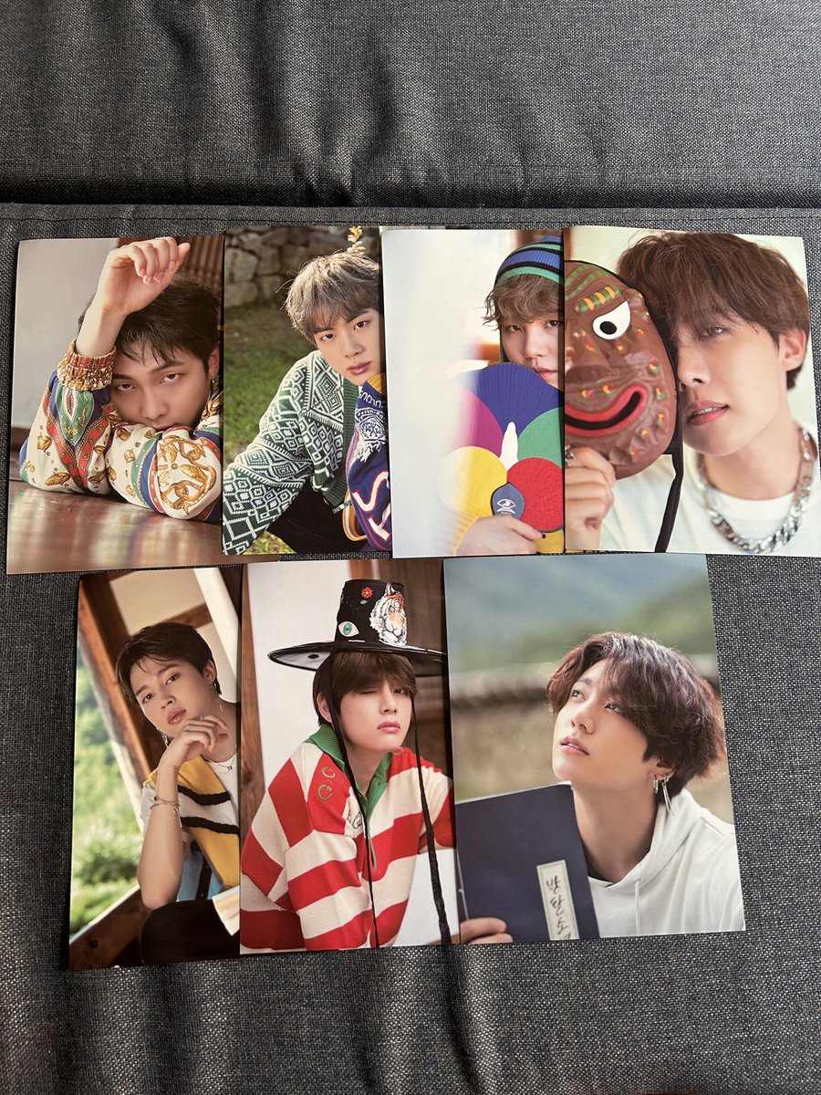 KaliaYamini's tweet photo. Selling some BTS merch
- misc tour photocards
- season’s greetings 2022 magnet set
- summer diary photo set

magnets &amp; sd photos only being sold as sets

Shipping from India, ww shipping available 

DM for price

For customer reviews, check out my Instagram page: @/everythinggos https://t.co/kvrOt01dRU