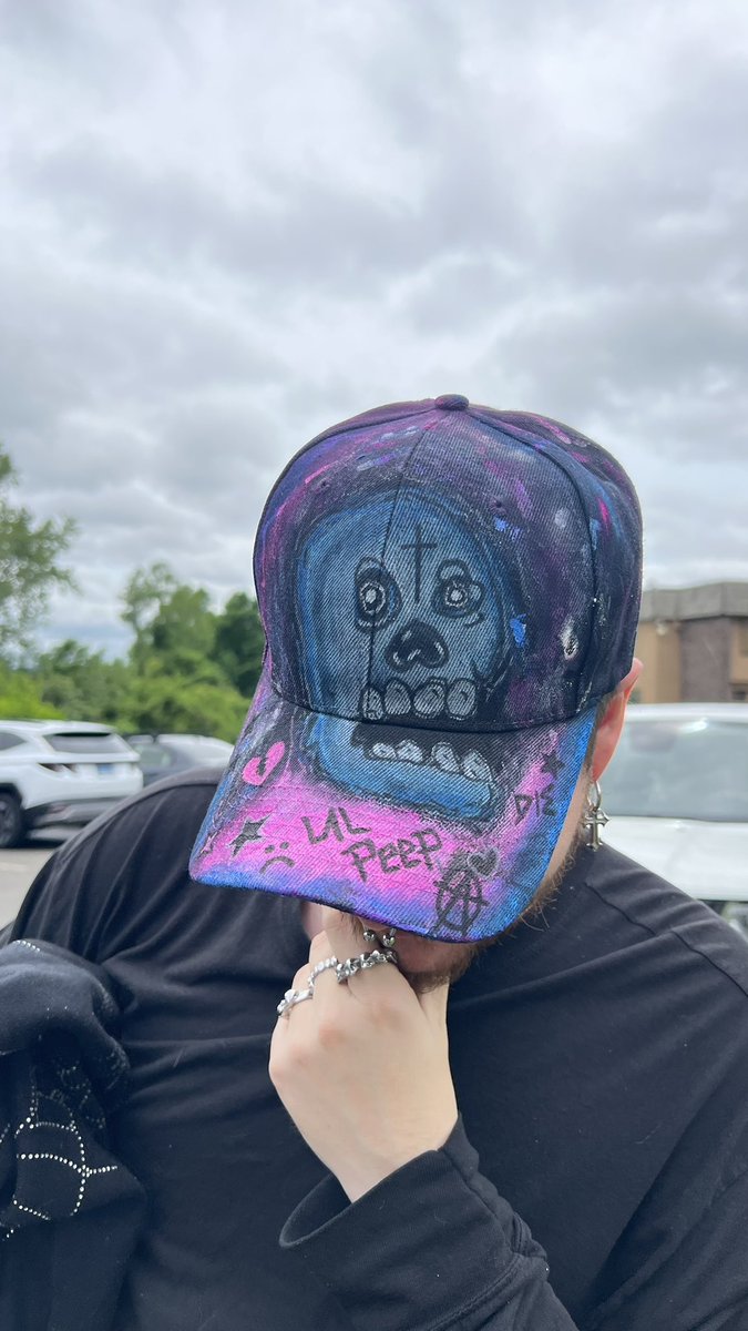 sikskull's tweet photo. My girl SNAPPEDDDD @Lilpeep https://t.co/8UlnO4KSUx
