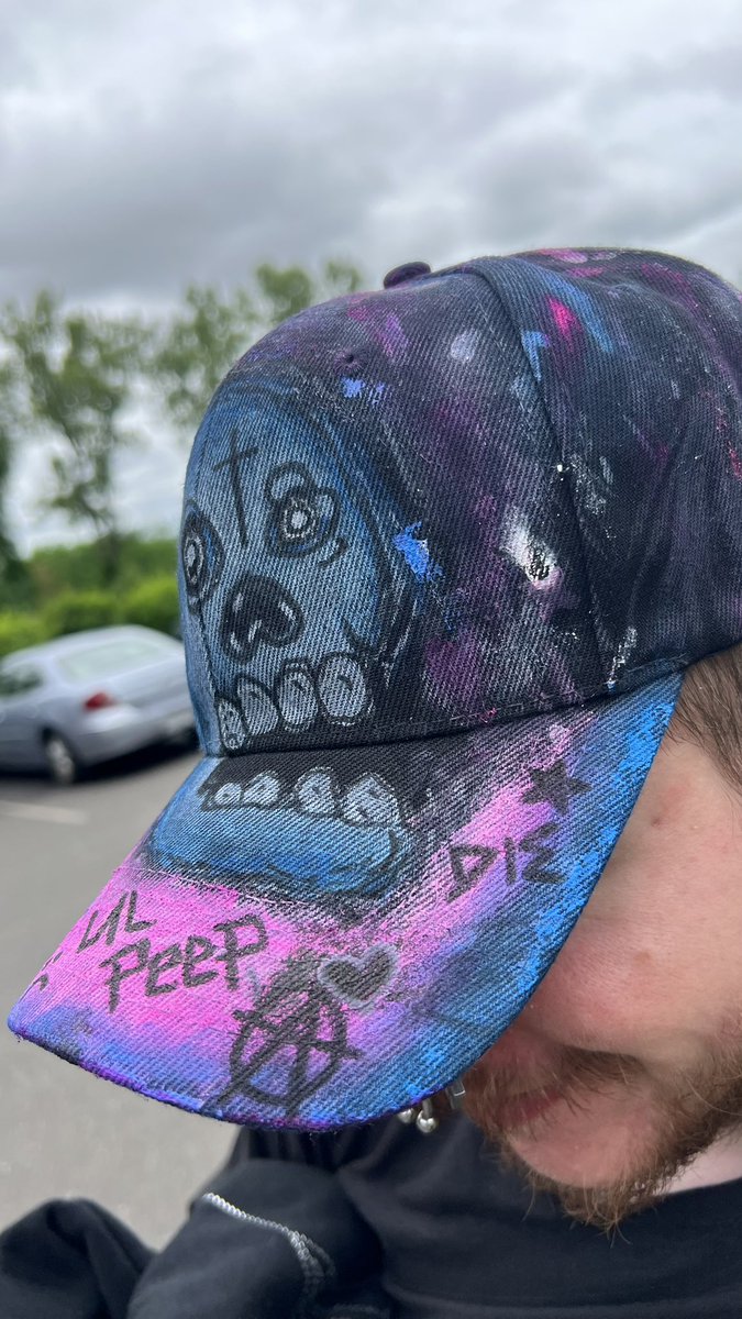 sikskull's tweet photo. My girl SNAPPEDDDD @Lilpeep https://t.co/8UlnO4KSUx
