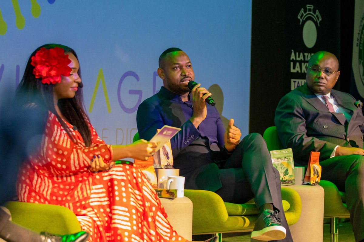 CafeKinoise's tweet photo. 🎙️ Retour sur le Talk Show Live : À la Table de la Kinoise 🎙️
Samedi dernier, nous avons eu le plaisir d'accueillir de nombreux participants à Silikin Village pour un échange riche et constructif.

👉En images les moments forts de cette édition et restez connectés pour les prochains événements !
Merci à nos intervenants pour leurs contributions.
@tisyamukuna @JosephMbuyi @FogecRdc @LeferinkSarah @Vodacomcongo @fpirdc @fspeej_RDC @BracongoSa @AFD_France @FECRDC @PmeFec @jeunesseEP_RDC