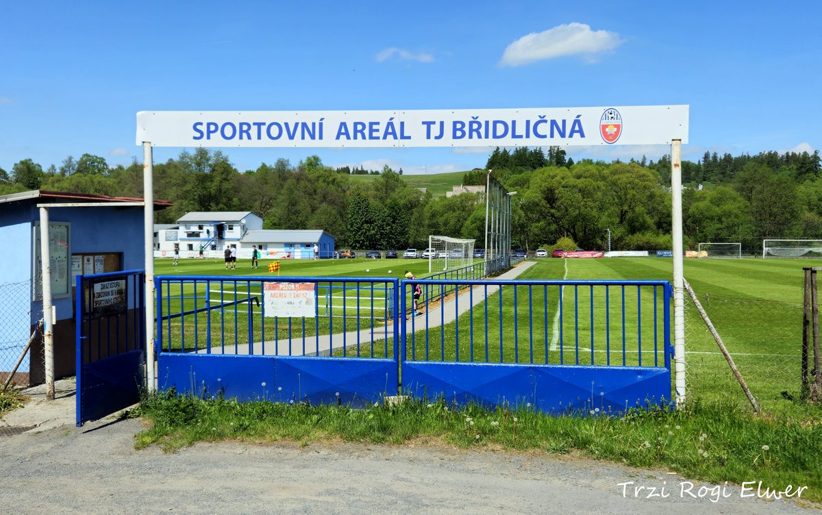 trelwer's tweet photo. Sobota, 15:00
Przyjemnie, pięknie i miło.

TJ Břidličná  - FC Vratimov 0:2
4 Liga https://t.co/DLIV9KYHxo