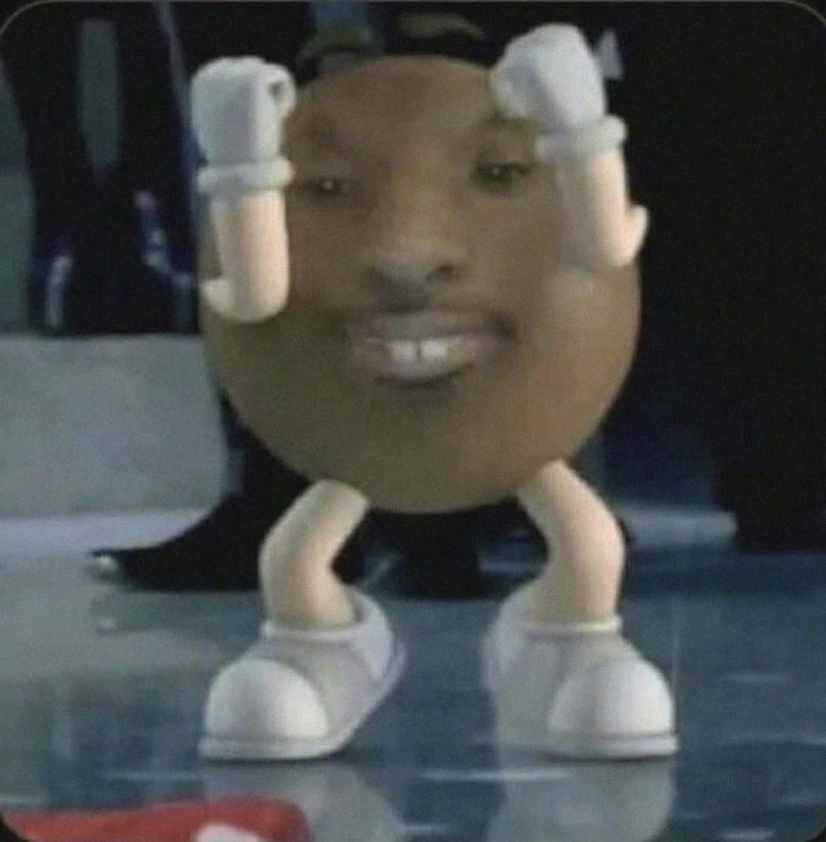 JustWatchingE tweet media