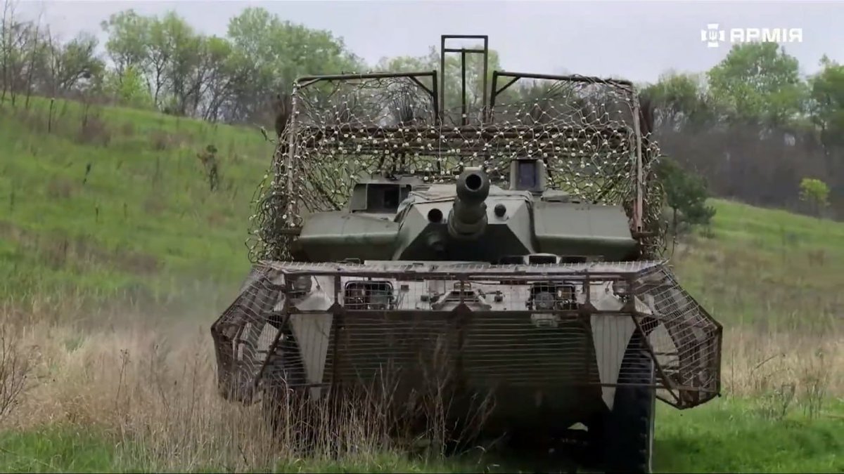 DefenseDagger's tweet photo. The modified Italian wheeled armored vehicles B1 Centauro are being used in combat training exercises in the 78th Separate Airborne Assault Brigade of the Armed Forces of Ukraine. https://t.co/HZAJNB36jH
