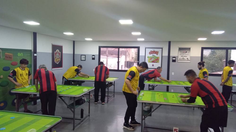 FPFMfutmesa's tweet photo. Aspirantes 3ª Rodada

12 Toques

https://t.co/qcYxJIofcQ
.
.
#fpfm #futeboldemesa #futmesa #futmesameuesporte #1toque #3toques #12toques #dadinho #dadinho9x3 #chapas #sectorball #subbuteo #futeboldebotão #futeboldebotao #ofuteboldemesafazamigos https://t.co/3QUyx017w8