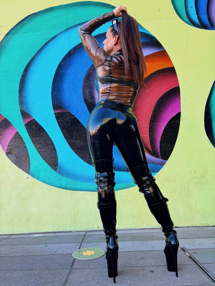 Latexmila tweet media