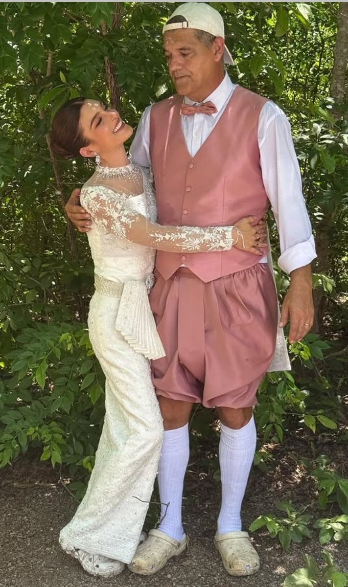 VidasAnimales's tweet photo. Felicidades a Kiko del chavo del 8 por su casamiento!!! ah! No, que es Frank Cuesta!! 😱😜🤣 https://t.co/JeTjpf9DJI