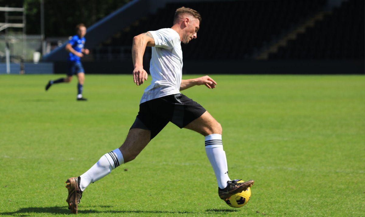 aquariusphotog's tweet photo. Another opportunity to shoot @AFCWILGAR1 as they beat @FOBG_Sunday_1st 2-0 in the Paul Picard Cup Final in blistering conditions yesterday at @bromleyfc
#OBDSFL https://t.co/iscN391H4g