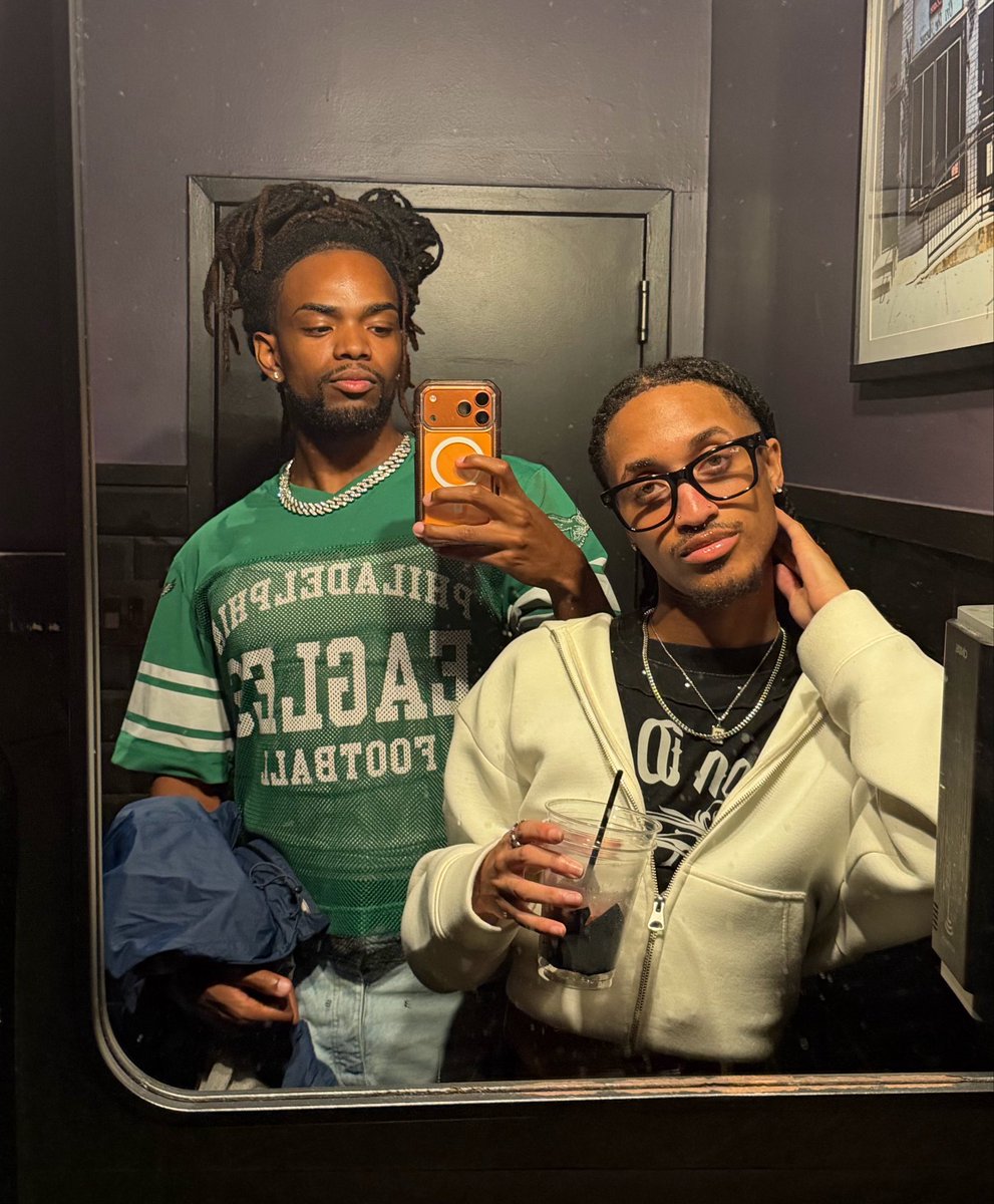 Quasym1's tweet photo. DC Blk Pride 🏳️‍🌈 https://t.co/K3RgmcrSKM