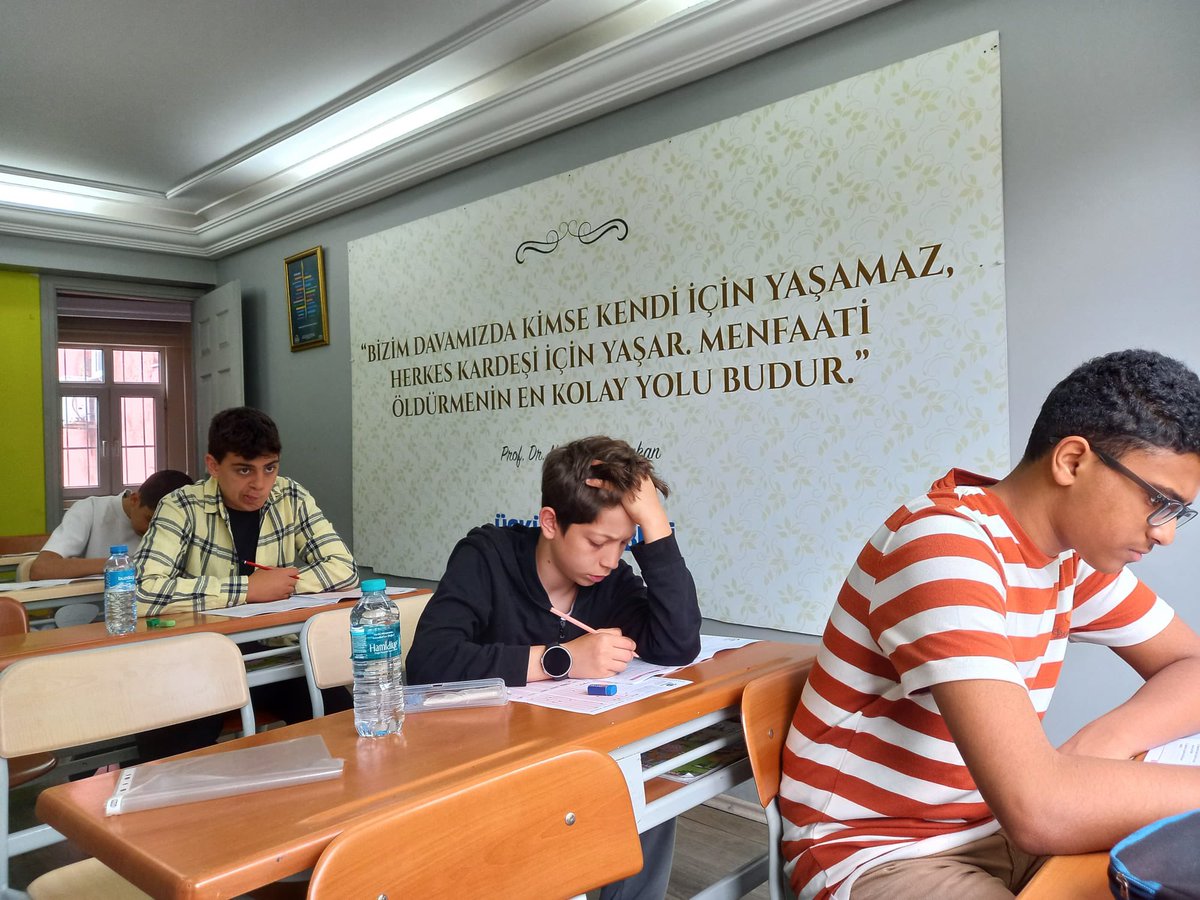 agdliselerist's tweet photo. 📚 TYT &amp; AYT ve LGS Deneme Sınavları

6 sınav merkezimizde deneme sınavlarımızı gerçekleştirdik. https://t.co/DHHxAookZu