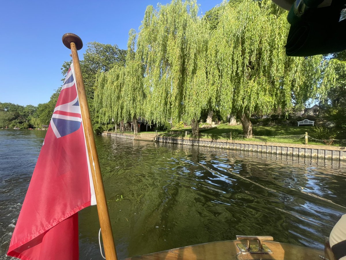 caseytwo's tweet photo. What can you do on a baking hot day.
I know cruise down a canal. https://t.co/SZ8Z8vaHRT
