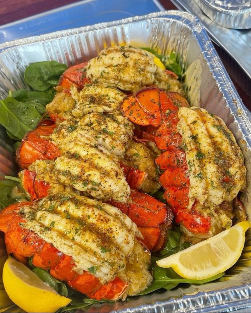 bossbabejass's tweet photo. Lobster 😍 https://t.co/65HargI4vf