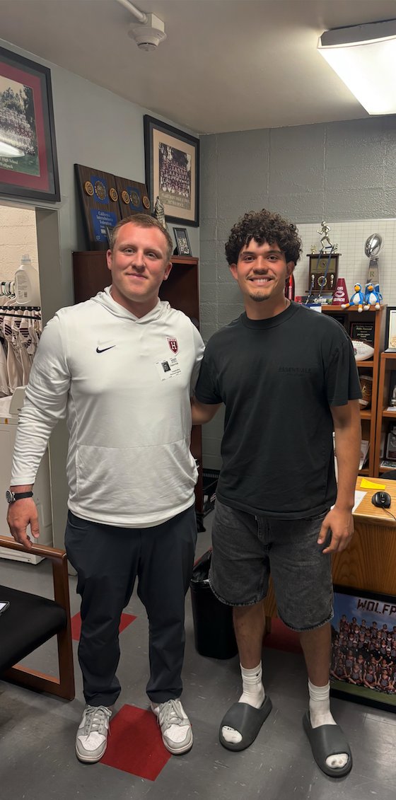brandonn_c2's tweet photo. Thank you to Harvard Football for stopping by. 
I’m grateful for the visit &amp; the chance to learn more about the standard it takes to compete at a high academic and athletic level. Tons of respect for the program and appreciate the staff’s time. 

@HarvardFootball  @DEJONJERNAGIN2 https://t.co/SwuurFWj6p