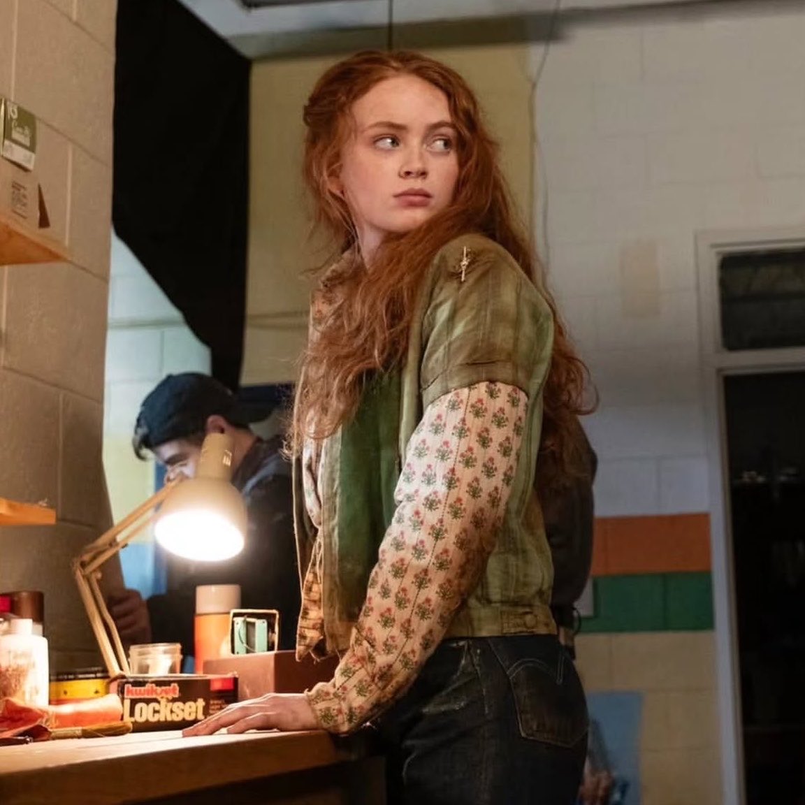 sadie sink posts tweet media