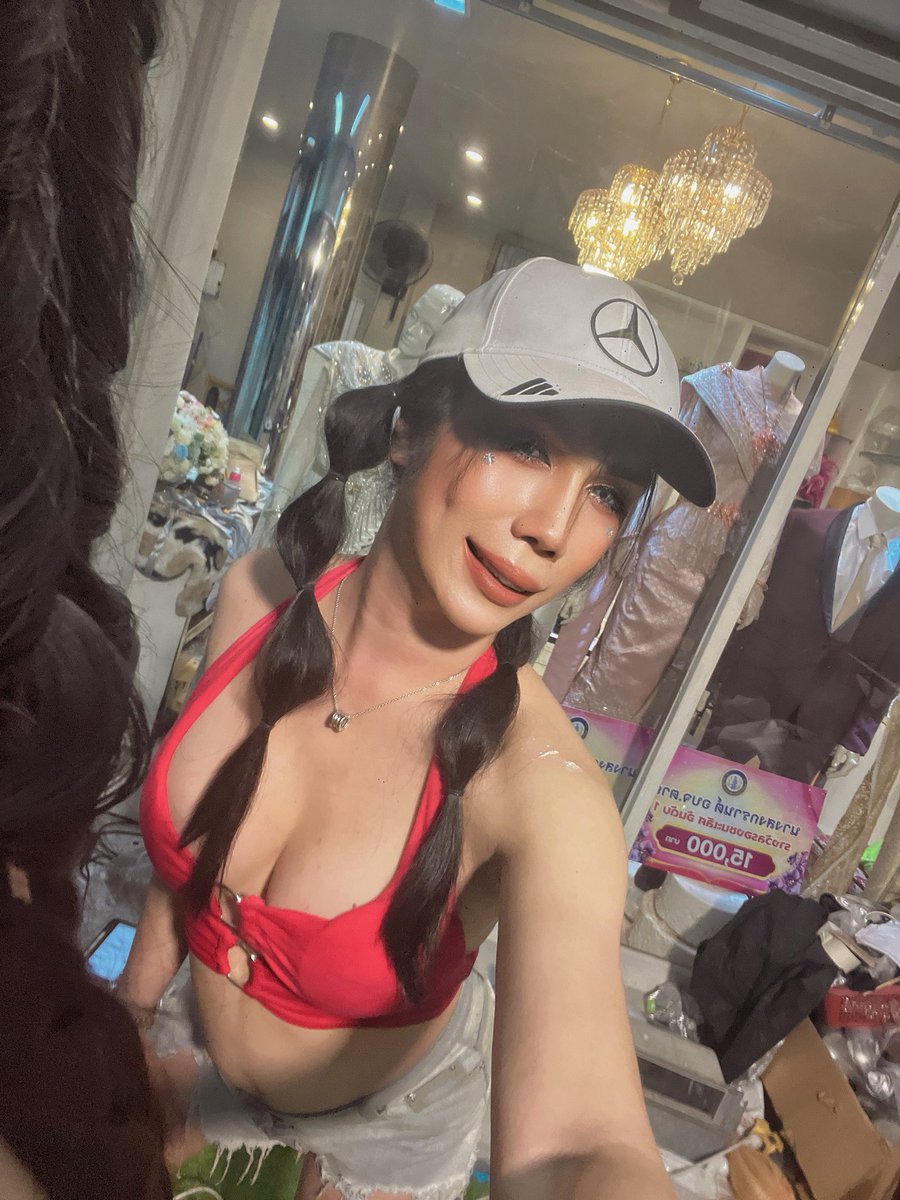 Sofia152080's tweet photo. Ladyboy Bahrain 🇧🇭 https://t.co/y2NGkKCtaL
