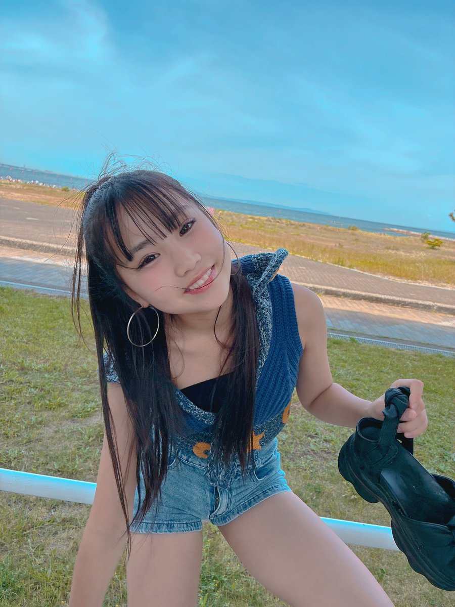 RUARUA0618's tweet photo. おはようございます☀

お天気いい日は遊びに行きたくなる��
今日は英語のテスト‼️
頑張ってきます👋💕 https://t.co/ZGh26qAgle