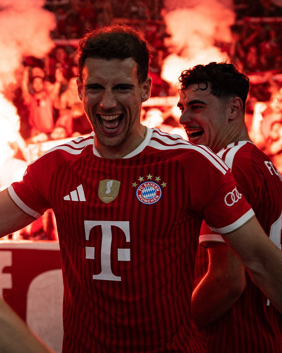 FCBayernES's tweet photo. Esta foto va muy dura 🤯 https://t.co/oHvWZyMJQQ