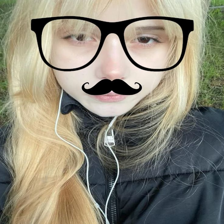 Edgywaffen_☢️🌑 tweet media