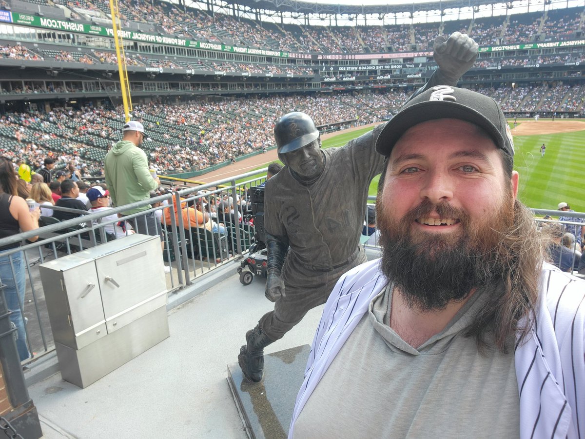 casey989thebear's tweet photo. 20 yr world series championship reunion game from last year @WhiteSoxHQ @whitesox #whitesox https://t.co/80NoZzgyid