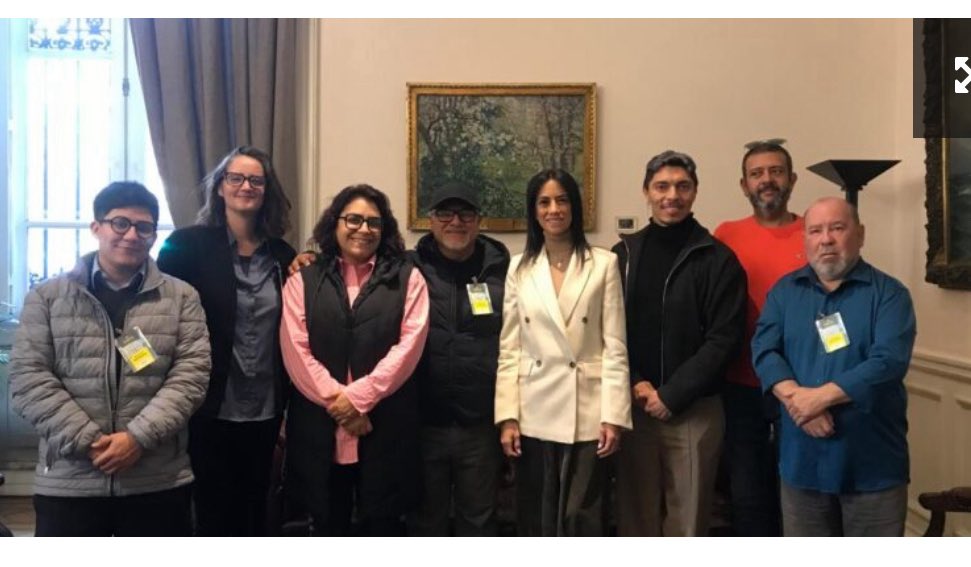 conmishijosnocl's tweet photo. ATENTOS !! 
Presidenta del Senado se compromete a impulsar la reforma a la Ley Zamudio !! Nos gustaría saber  si @RNchile  @Diego_Schalper  están de acuerdo  con este compromiso ! https://t.co/xl9EVb2yk4 https://t.co/dduQbbmQ6A