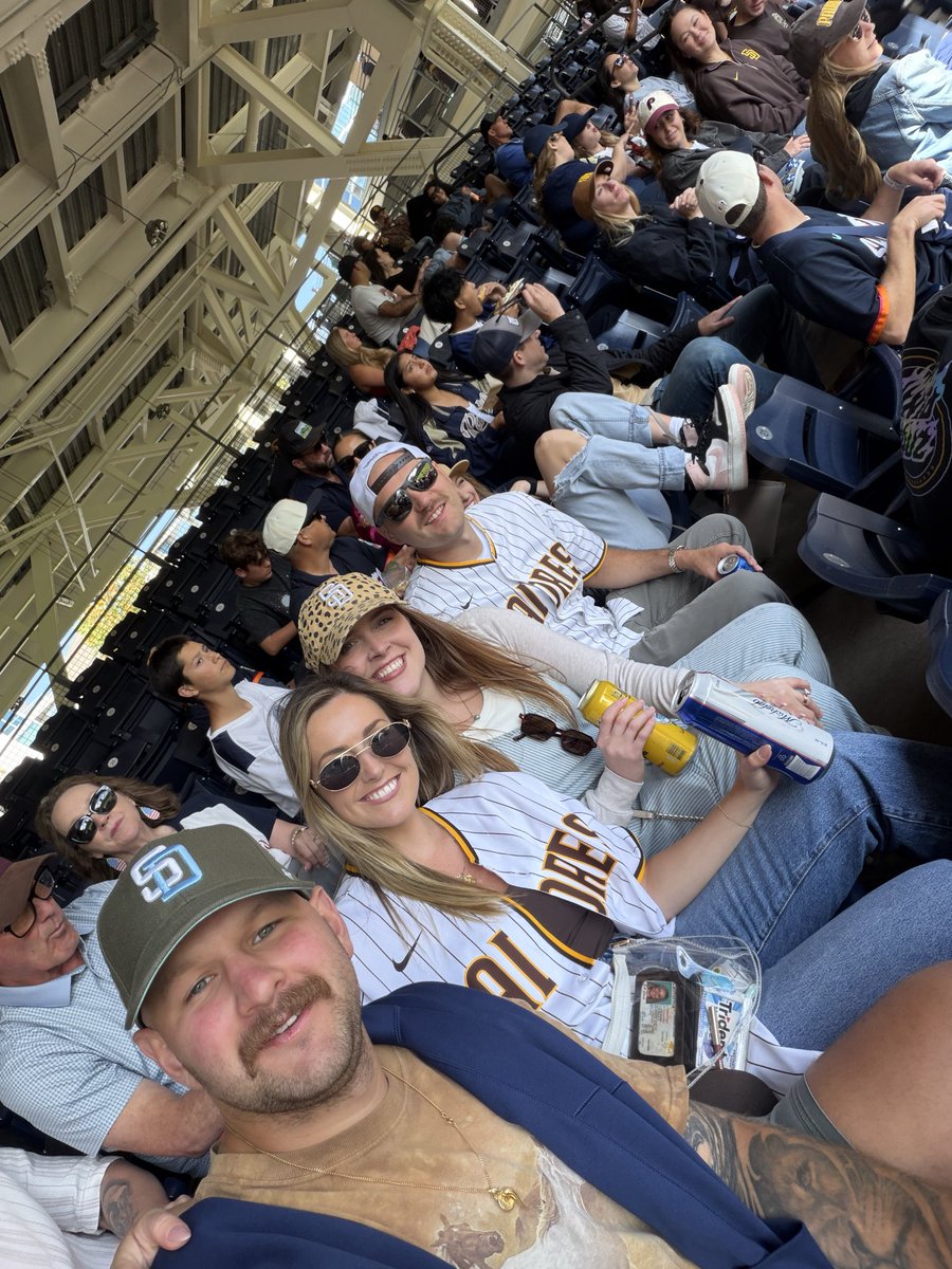 JoHnNy_apleseed's tweet photo. #SDinHD #FriarFaithful https://t.co/wkVzyWQHLV